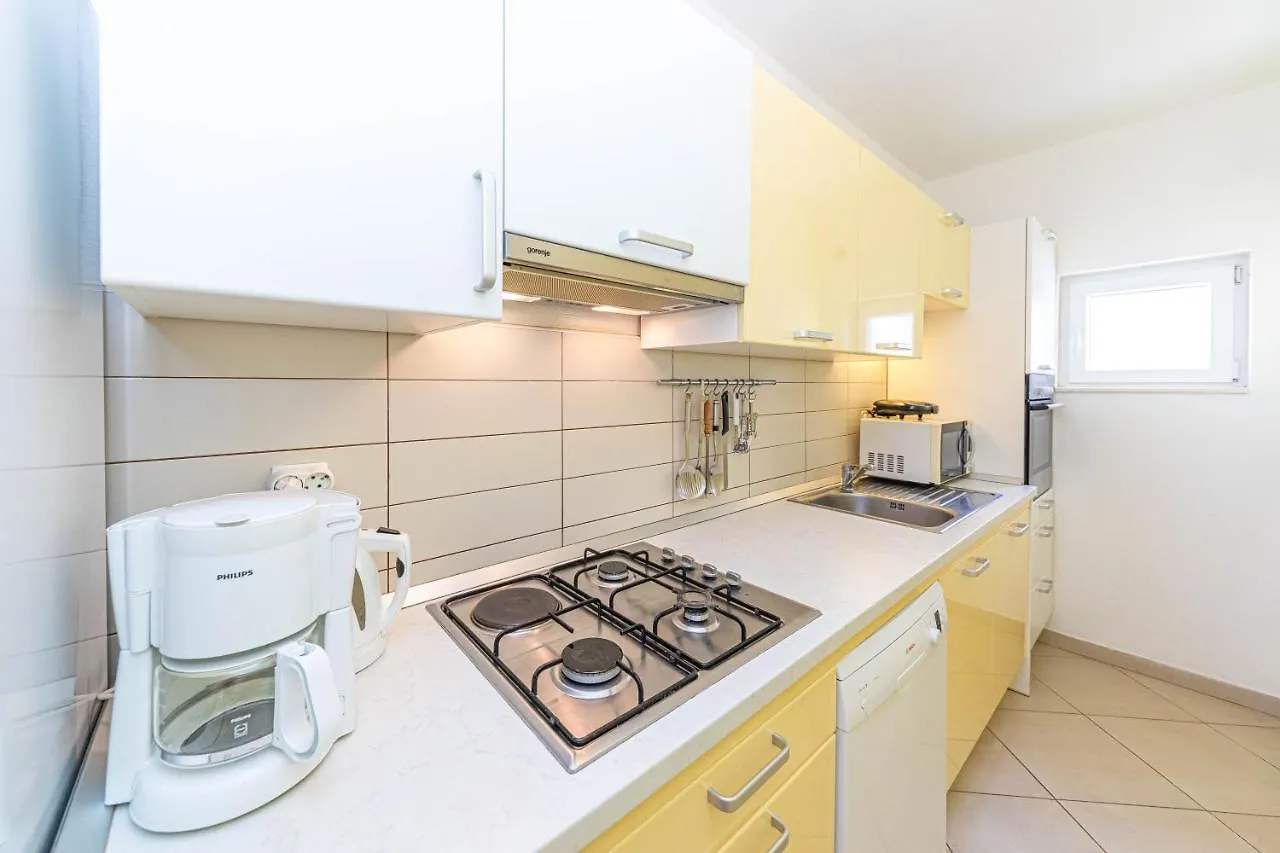 Apartments Villa Nea Leona Trogir