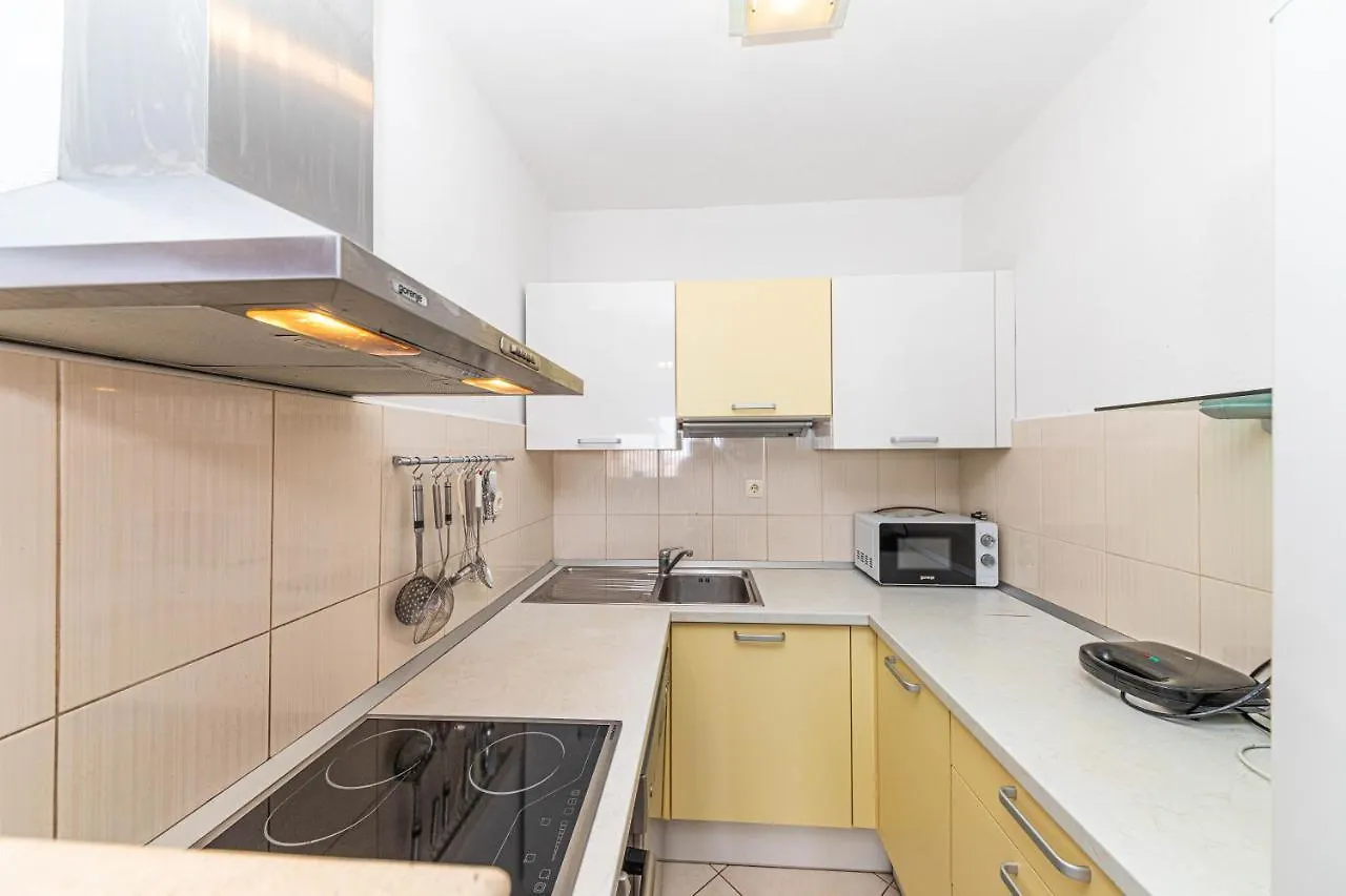 Apartments Villa Nea Leona Trogir
