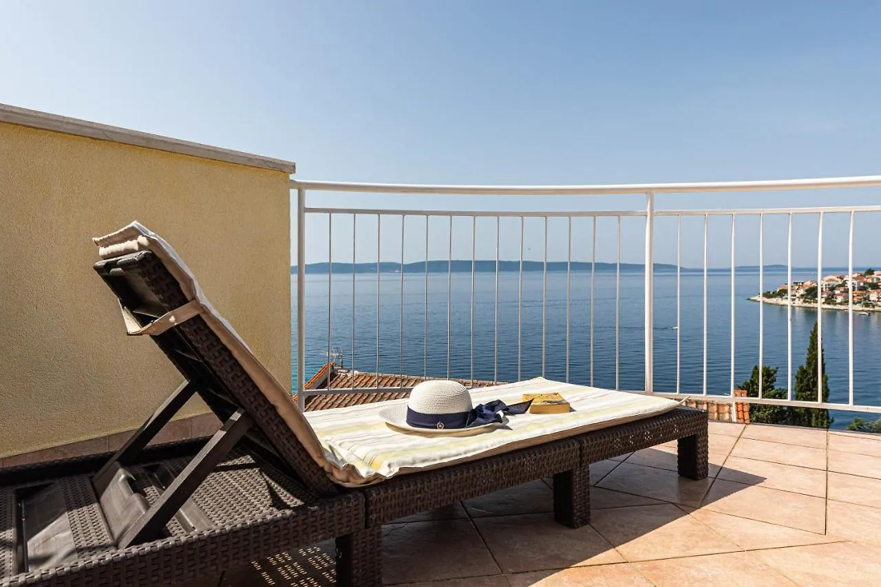 Apartments Villa Nea Leona Trogir